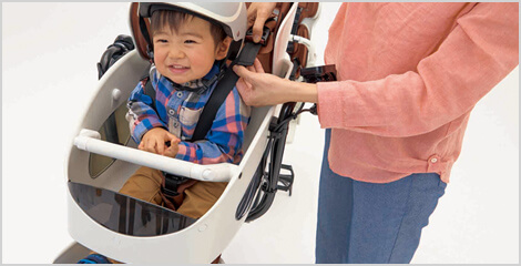 1歳から4歳未満(体重15kg)のお子様が乗車可能